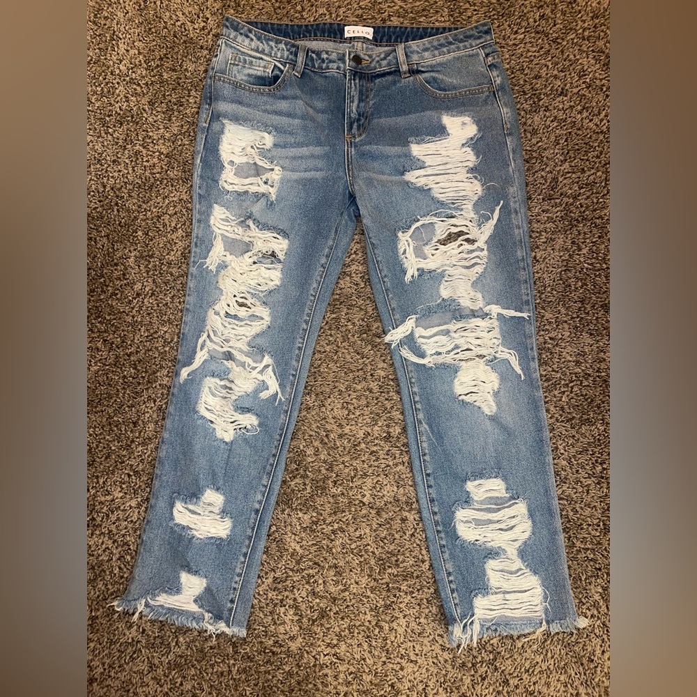 Cello | Mid Rise Heavy Destroy Raw Cut Hem Boyfriend Jeans | Size 9 | NWOT